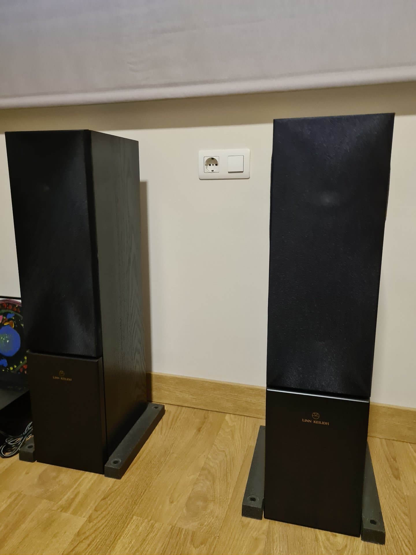 Altavoces de suelo Linn